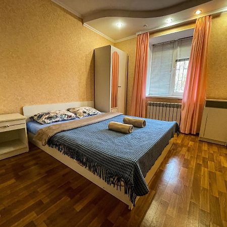 Апартаменты В Центре Возле Набережной Kremenchuk Luaran gambar