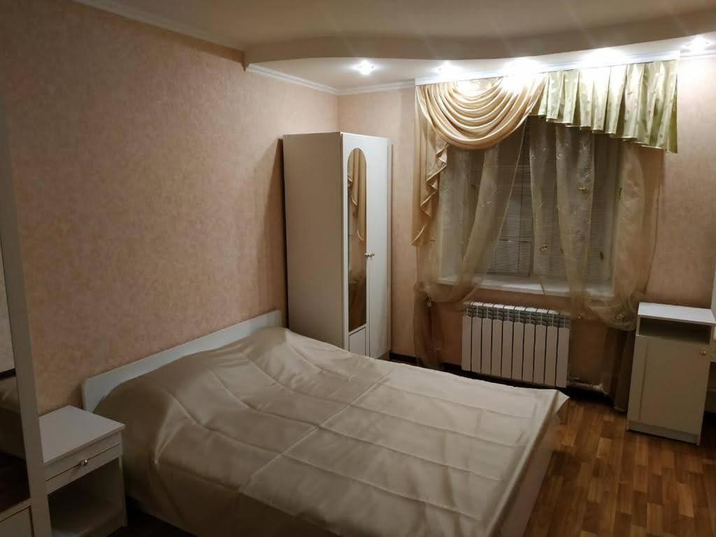 Апартаменты В Центре Возле Набережной Kremenchuk Luaran gambar